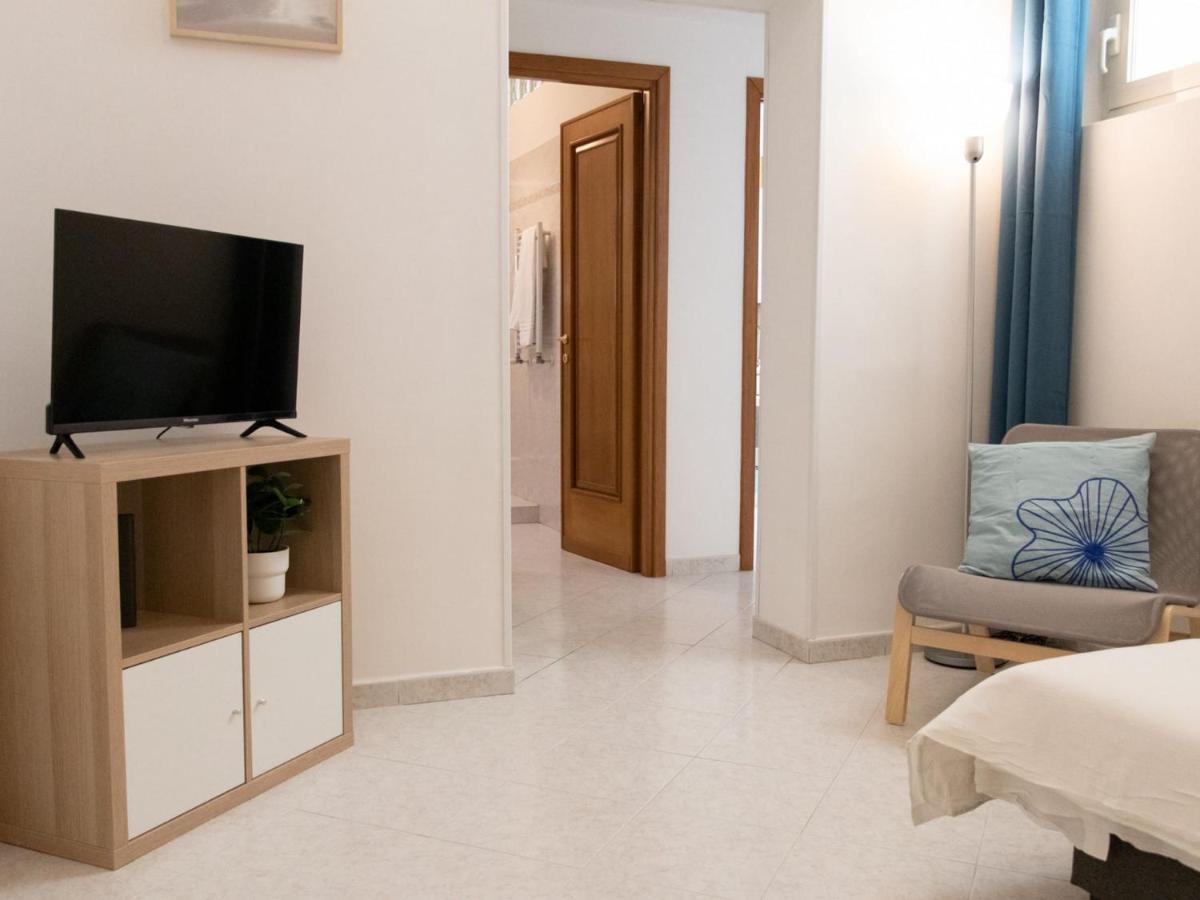 The Best Rent - Lovely Two-Bedroom Apartment Near Termini Station Рим Екстериор снимка